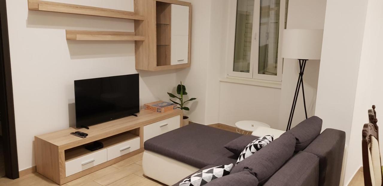 Appartement Tincha à Piran Extérieur photo
